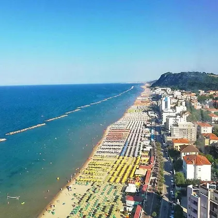 Casa Gramsci Luxury Апартаменты Пезаро