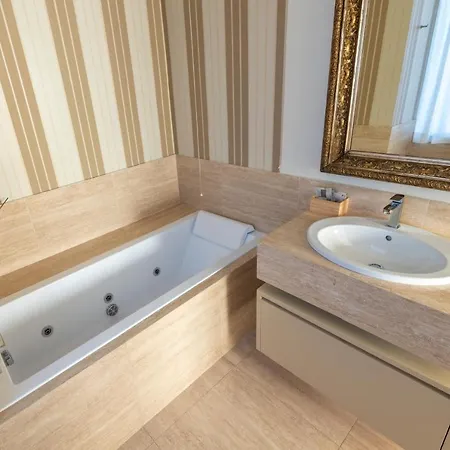 Casa Gramsci Luxury Apartment Pesaro